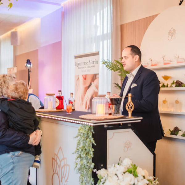 2025-11-08SALONDUMARIAGELESHARAS-3