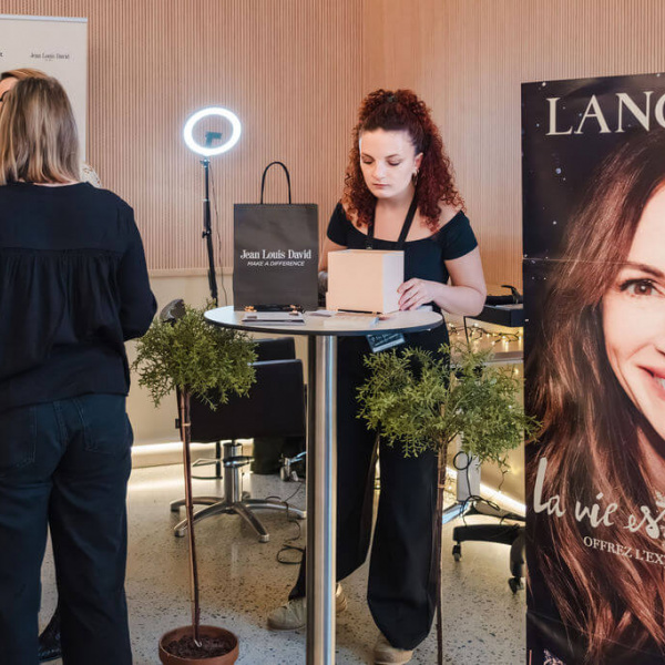 2025-11-08SALONDUMARIAGELESHARAS-26