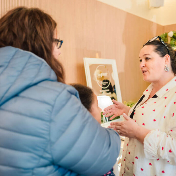 2025-11-08SALONDUMARIAGELESHARAS-78