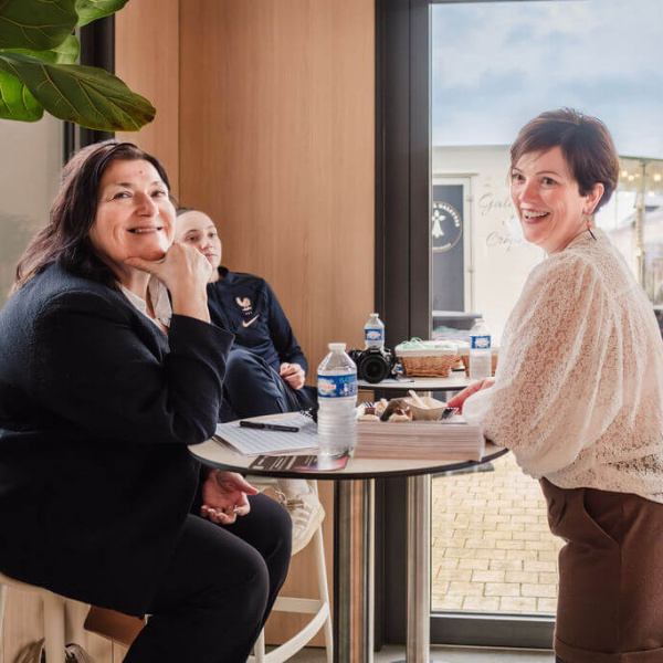 2025-11-08SALONDUMARIAGELESHARAS-60