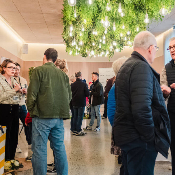 2025-11-08SALONDUMARIAGELESHARAS-69