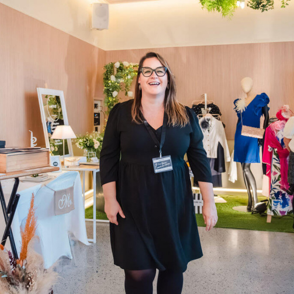 2025-11-08SALONDUMARIAGELESHARAS-31