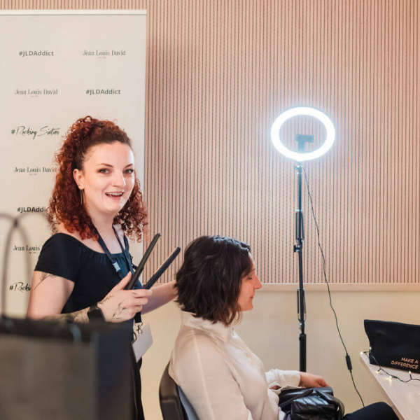 2025-11-08SALONDUMARIAGELESHARAS-9