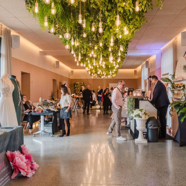 2025-11-08SALONDUMARIAGELESHARAS-28