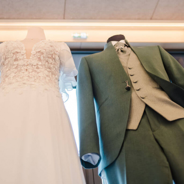 2025-11-08SALONDUMARIAGELESHARAS-85