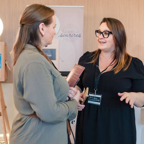 2025-11-08SALONDUMARIAGELESHARAS-25