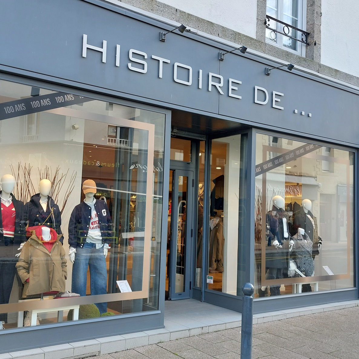 Histoire de<br/>(Habillement cortège)